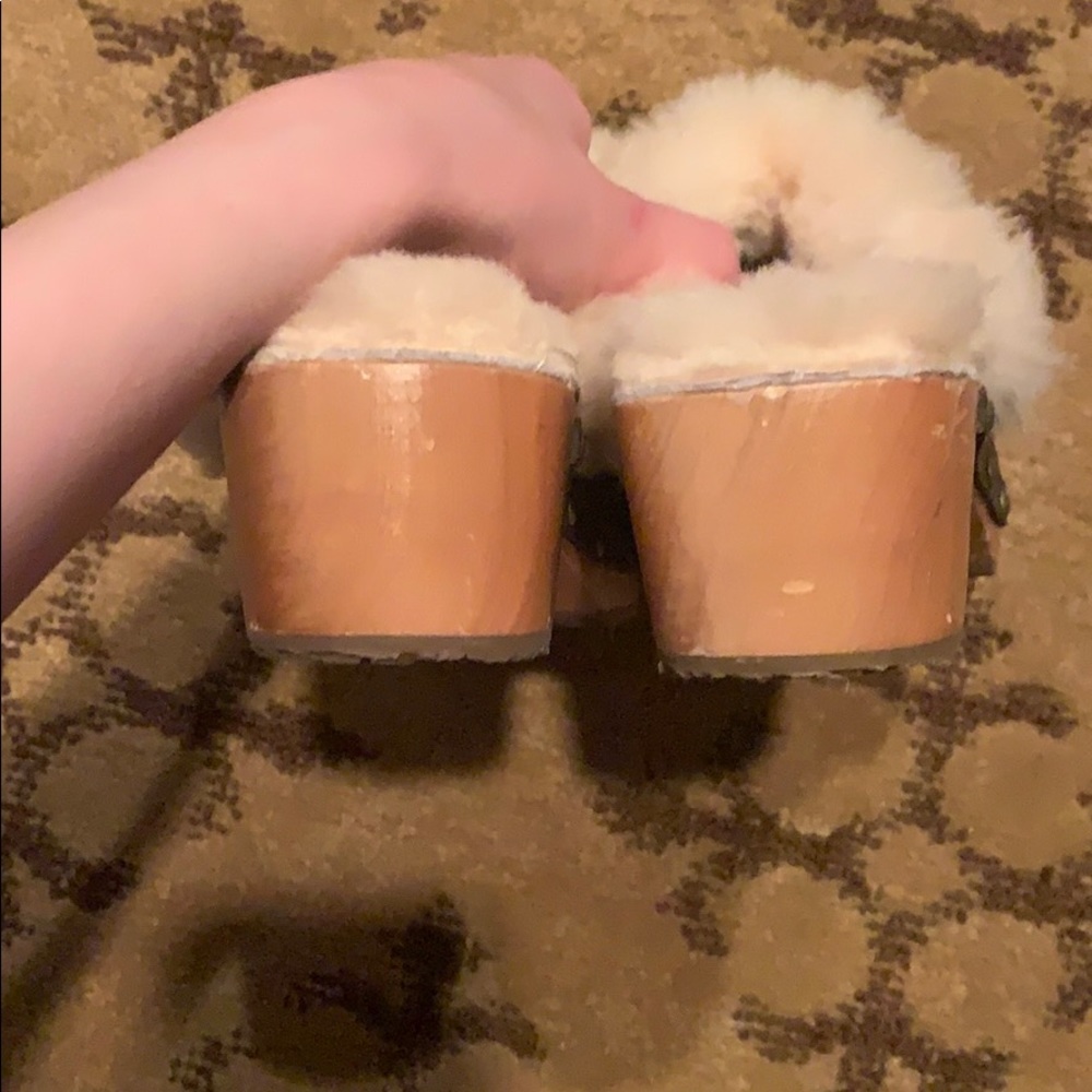Ugg brown leather sherpa wood clogs - Picture 4 of 4